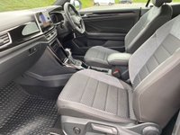 USED 2023 23 VOLKSWAGEN T-ROC 1.5 TSI R-Line Convertible 2dr Petrol DSG 2WD Euro 6 (s/s) (150 ps) ONE OWNER - HEATED SEATS - HEATED STEERING WHEEL - NAVIGATION MEDIA - ONLY 16,000 MILES - REAR CAMERA