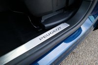 USED 2022 72 PEUGEOT 3008 1.2 PureTech Allure Premium + SUV 5dr Petrol Manual Euro 6 (s/s) (130 ps) CELEBES BLUE METALLIC PAINTWORK + REVERSE CAMERA + APPLE CARPLAY
