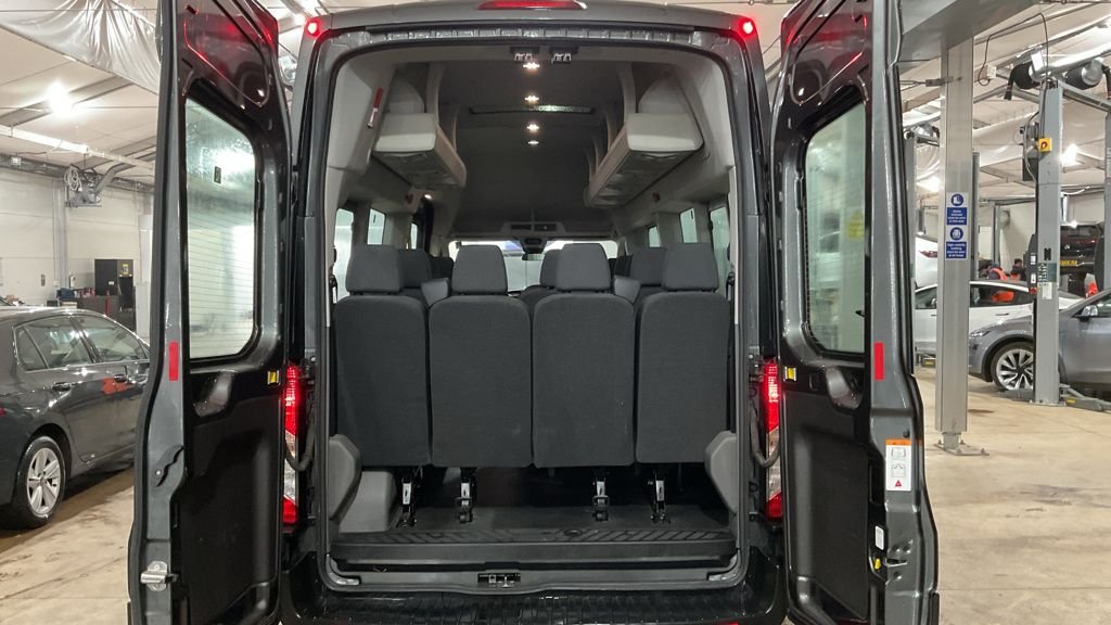USED 2023 23 FORD TRANSIT 2.0 460 EcoBlue Leader Minibus Double Cab 5dr Diesel Auto RWD L4 H3 Euro 6 (s/s) (17 Seat, DRW) (165 ps) 