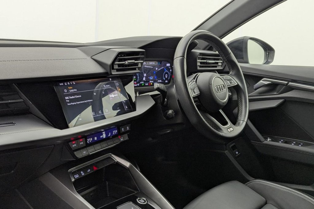 USED 2022 22 AUDI A3 1.4 TFSIe 40 S line Sportback 5dr Petrol Plug-in Hybrid S Tronic Euro 6 (s/s) 13kWh (204 ps) Sat Nav, Car Play, Sensors
