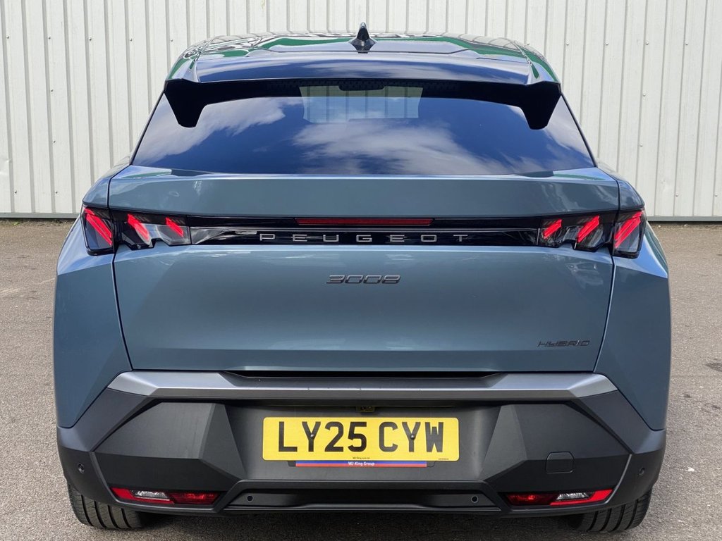 USED 2025 25 PEUGEOT 3008 1.2 GT SUV 5dr Petrol Hybrid e-DSC6 Euro 6 (s/s) (136 ps) SUV