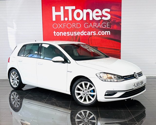 View our VOLKSWAGEN GOLF