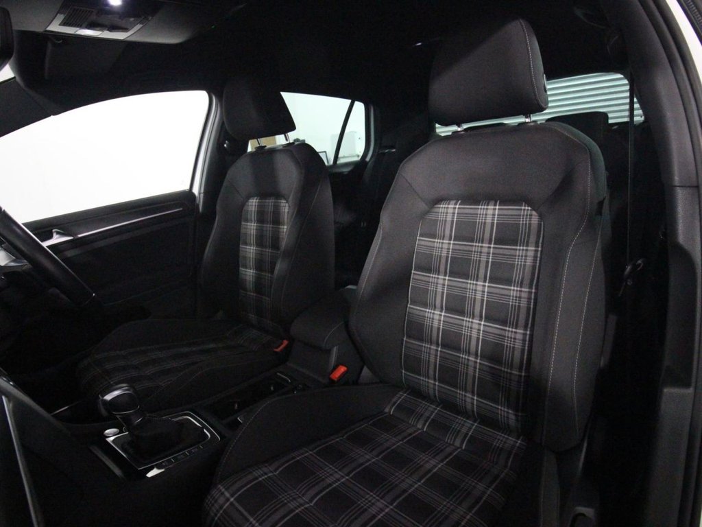 USED 2019 19 VOLKSWAGEN GOLF 2.0 TDI GTD Hatchback 5dr Diesel DSG Euro 6 (s/s) (184 ps) 