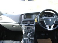 USED 2014 14 VOLVO V40 CROSS COUNTRY 1.6 D2 Lux Hatchback 5dr Diesel Powershift Euro 5 (s/s) (115 ps) www.suffolkcarcentre.co.uk - Located at Ilketshall