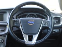 USED 2014 14 VOLVO V40 CROSS COUNTRY 1.6 D2 Lux Hatchback 5dr Diesel Powershift Euro 5 (s/s) (115 ps) www.suffolkcarcentre.co.uk - Located at Ilketshall