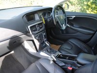 USED 2014 14 VOLVO V40 CROSS COUNTRY 1.6 D2 Lux Hatchback 5dr Diesel Powershift Euro 5 (s/s) (115 ps) www.suffolkcarcentre.co.uk - Located at Ilketshall