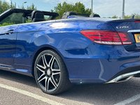 USED 2017 17 MERCEDES-BENZ E-CLASS 2.1 E220d AMG Line Edition (Premium) Cabriolet 2dr Diesel G-Tronic+ Euro 6 (s/s) (177 ps) REVERSE CAMERA