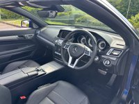 USED 2017 17 MERCEDES-BENZ E-CLASS 2.1 E220d AMG Line Edition (Premium) Cabriolet 2dr Diesel G-Tronic+ Euro 6 (s/s) (177 ps) REVERSE CAMERA