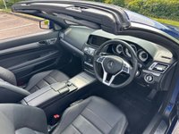 USED 2017 17 MERCEDES-BENZ E-CLASS 2.1 E220d AMG Line Edition (Premium) Cabriolet 2dr Diesel G-Tronic+ Euro 6 (s/s) (177 ps) REVERSE CAMERA