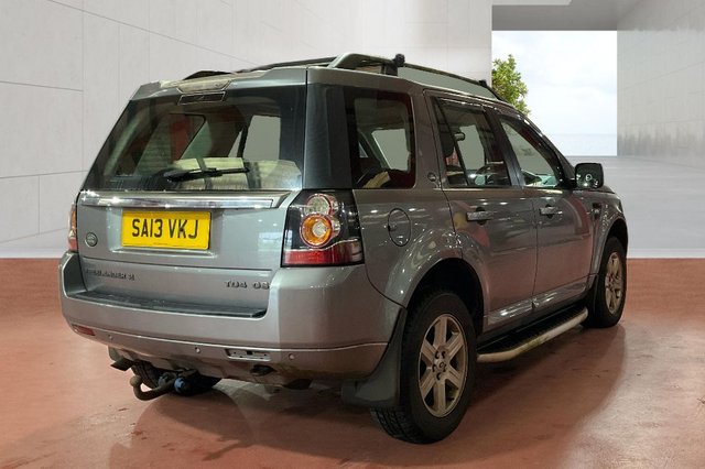 View our LAND ROVER FREELANDER 2