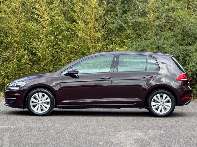 View our VOLKSWAGEN GOLF