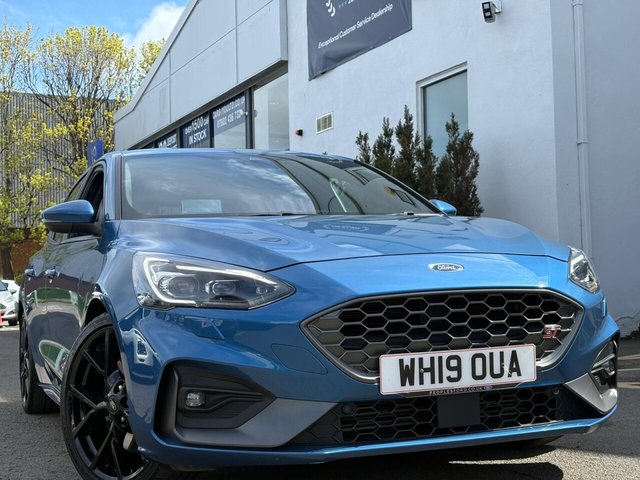 View our Ford Focus range