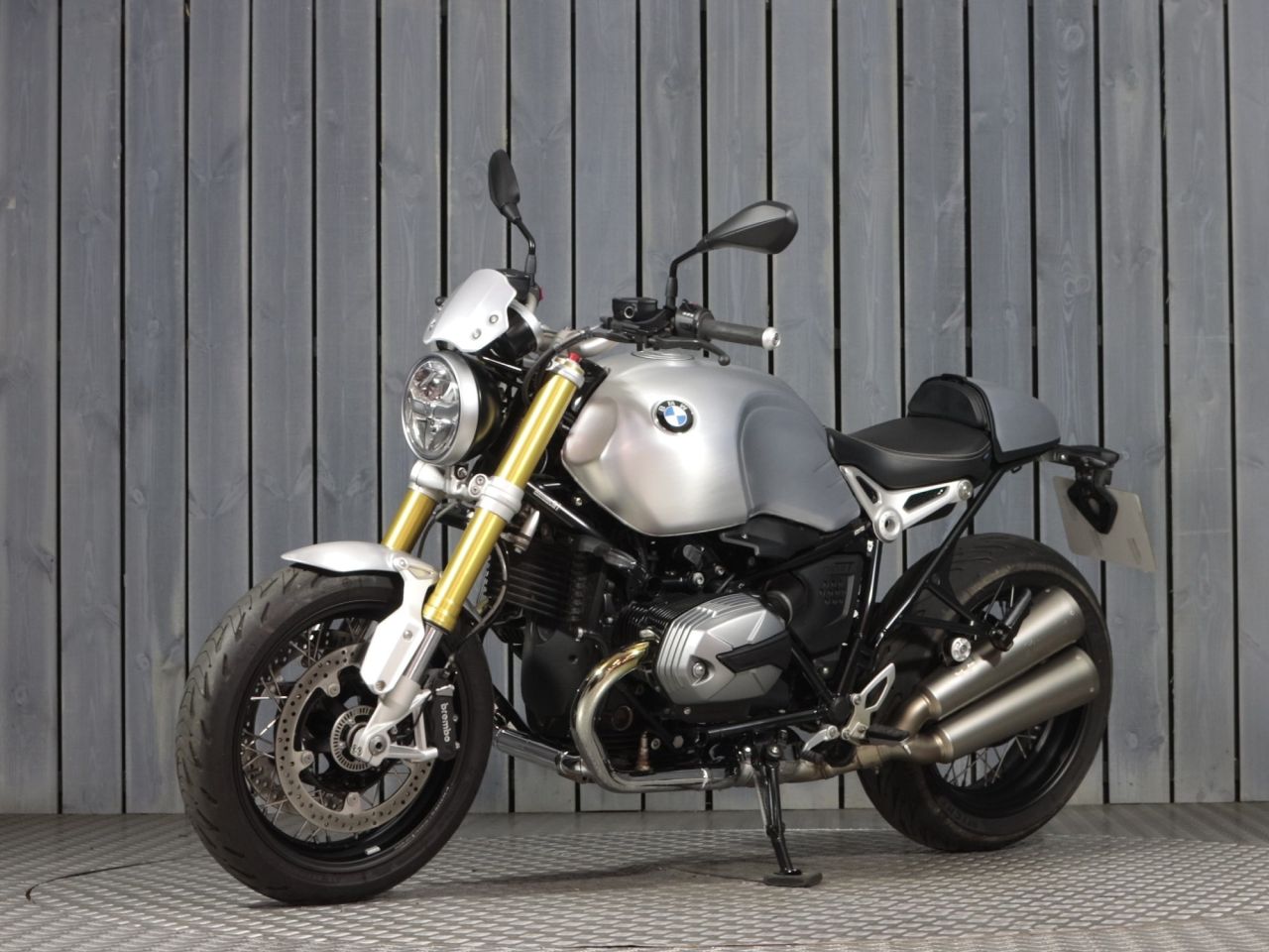 BMW R NINET