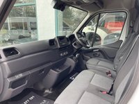 USED 2021 21 RENAULT MASTER ZE 31 33kWh Business Panel Van 4dr Electric Auto FWD LWB Medium Roof (i) (77 ps) 