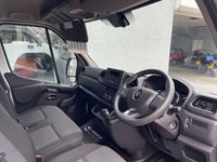 USED 2021 21 RENAULT MASTER ZE 31 33kWh Business Panel Van 4dr Electric Auto FWD LWB Medium Roof (i) (77 ps) 