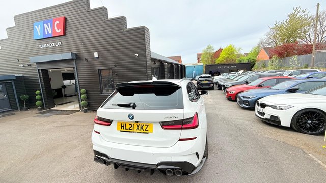 View our BMW 3 SERIES