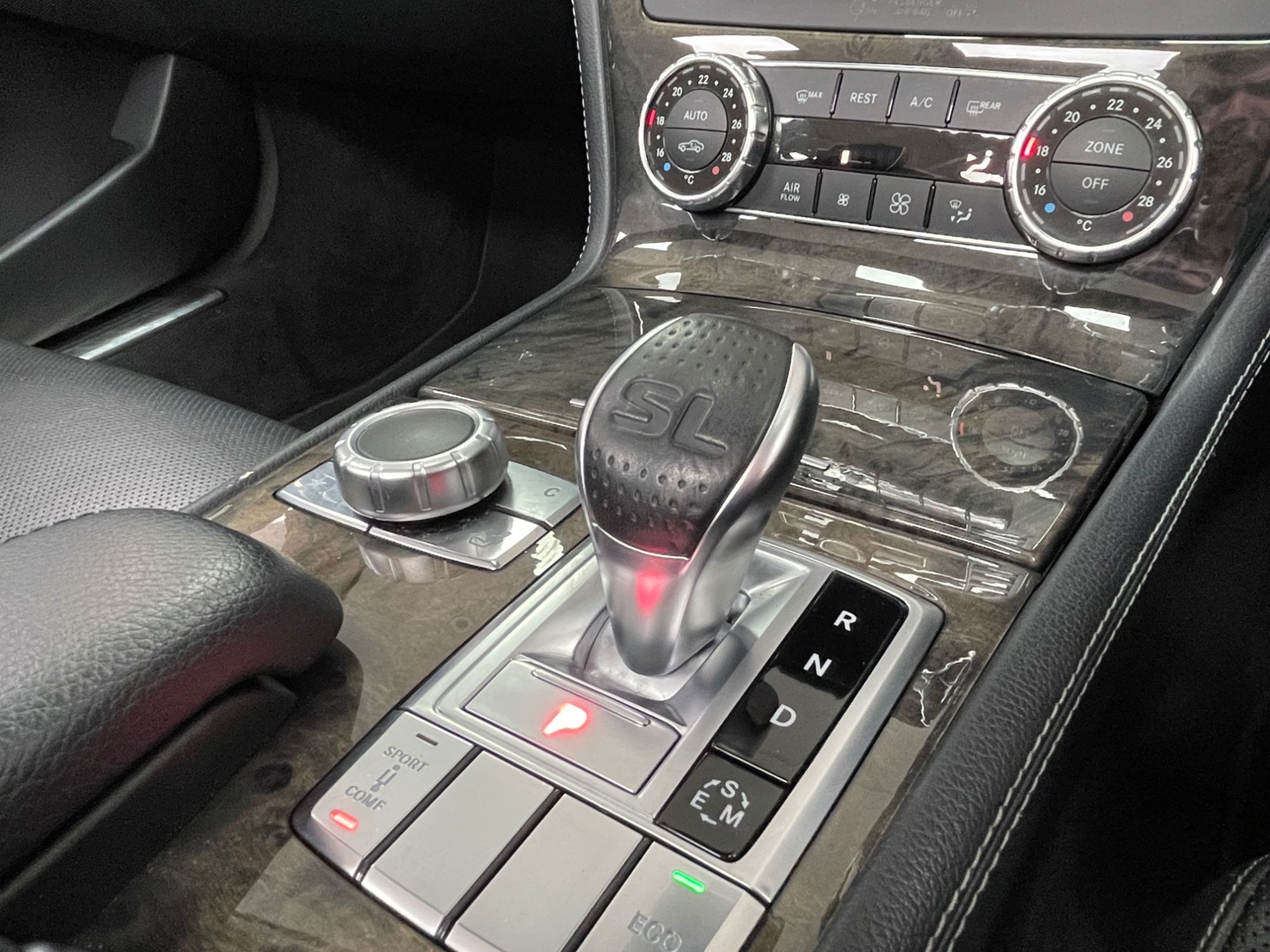 USED 2012 62 MERCEDES-BENZ SL 3.5 SL350 V6 BlueEfficiency Convertible 2dr Petrol G-Tronic Euro 5 (s/s) (306 ps) 