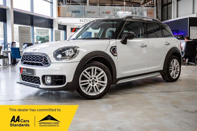 View our MINI Countryman 2.0 Cooper S Exclusive SUV 5dr Petrol Manual Euro 6 (s/s) (192 ps)