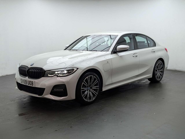 USED 2019 69 BMW 3 SERIES 2.0 330e M Sport Auto 4dr CLICK & COLLECT/ HOME DELIVERY
