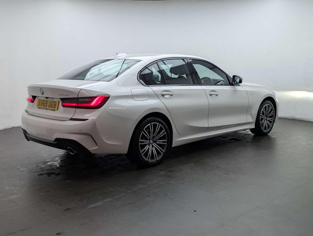 USED 2019 69 BMW 3 SERIES 2.0 330e M Sport Auto 4dr CLICK & COLLECT/ HOME DELIVERY