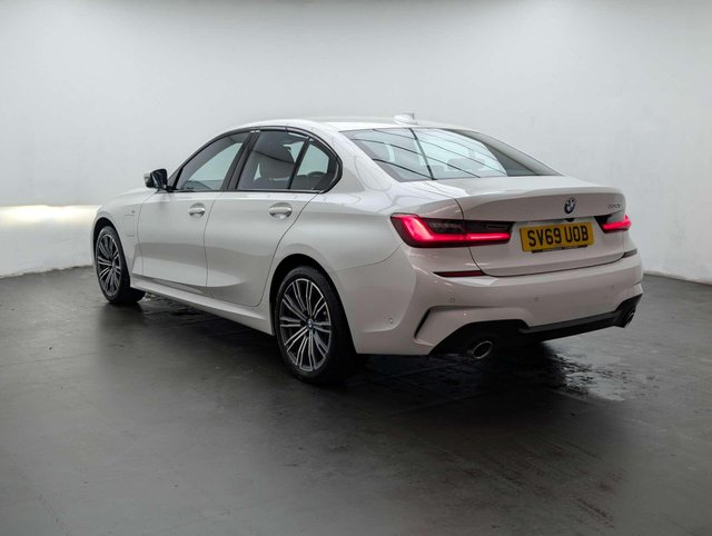 USED 2019 69 BMW 3 SERIES 2.0 330e M Sport Auto 4dr CLICK & COLLECT/ HOME DELIVERY