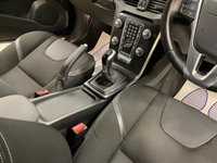 USED 2017 17 VOLVO V40 2.0 T2 Momentum Nav Plus Hatchback 5dr Petrol Manual Euro 6 (s/s) (122 ps) 28,152 MILES ONLY ONE OWNER EXTRAS EXC CONDITION