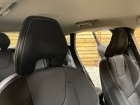 USED 2017 17 VOLVO V40 2.0 T2 Momentum Nav Plus Hatchback 5dr Petrol Manual Euro 6 (s/s) (122 ps) 28,152 MILES ONLY ONE OWNER EXTRAS EXC CONDITION