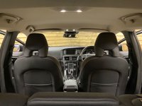 USED 2017 17 VOLVO V40 2.0 T2 Momentum Nav Plus Hatchback 5dr Petrol Manual Euro 6 (s/s) (122 ps) 28,152 MILES ONLY ONE OWNER EXTRAS EXC CONDITION