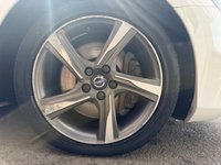 USED 2015 15 VOLVO V40 2.0 D4 R-Design Lux Nav Hatchback 5dr Diesel Manual Euro 6 (s/s) (190 ps) NAV~BLUETOOTH~CRUISE~DAB~PARK SENS