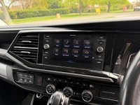 USED 2020 70 VOLKSWAGEN CARAVELLE 2.0 TDI Executive DSG Euro 6 (s/s) 5dr 7 SEATS DIGITAL DASH NEW SHAPE