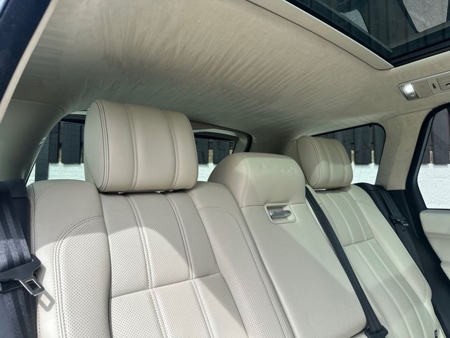 View our LAND ROVER RANGE ROVER