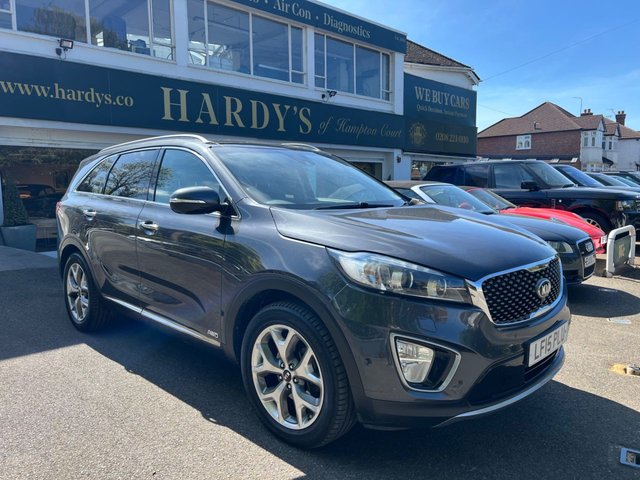 View our KIA SORENTO