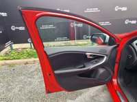 USED 2017 17 VOLVO V40 2.0 D2 R-Design Nav Plus Euro 6 (s/s) 5dr FSHSatNavNewTimingBeltMOT27