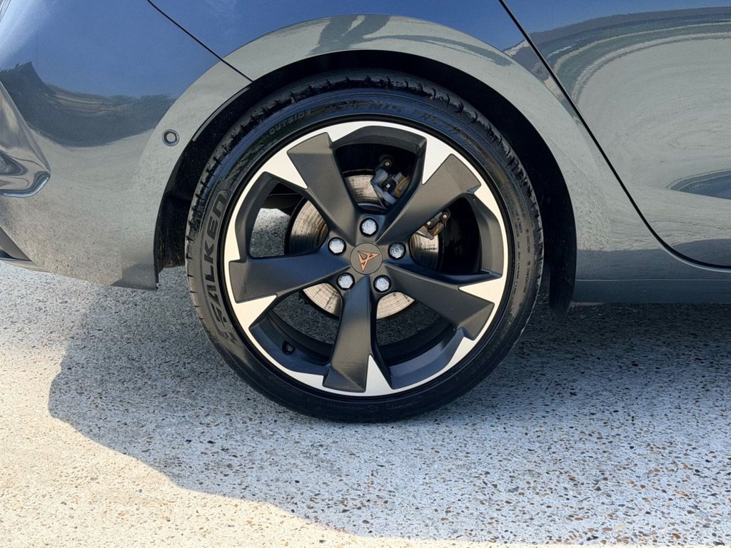 USED 2023 23 CUPRA LEON 1.5 eTSI EVO V1 Hatchback 5dr Petrol Hybrid DSG Euro 6 (s/s) (150 ps) 1 Owner|3 Services|Adp.Cruise|Camera|Apple Car play|Sensors|