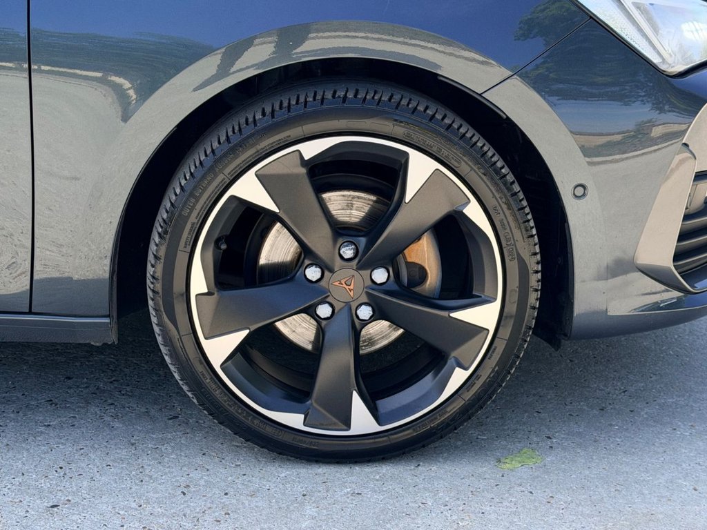 USED 2023 23 CUPRA LEON 1.5 eTSI EVO V1 Hatchback 5dr Petrol Hybrid DSG Euro 6 (s/s) (150 ps) 1 Owner|3 Services|Adp.Cruise|Camera|Apple Car play|Sensors|