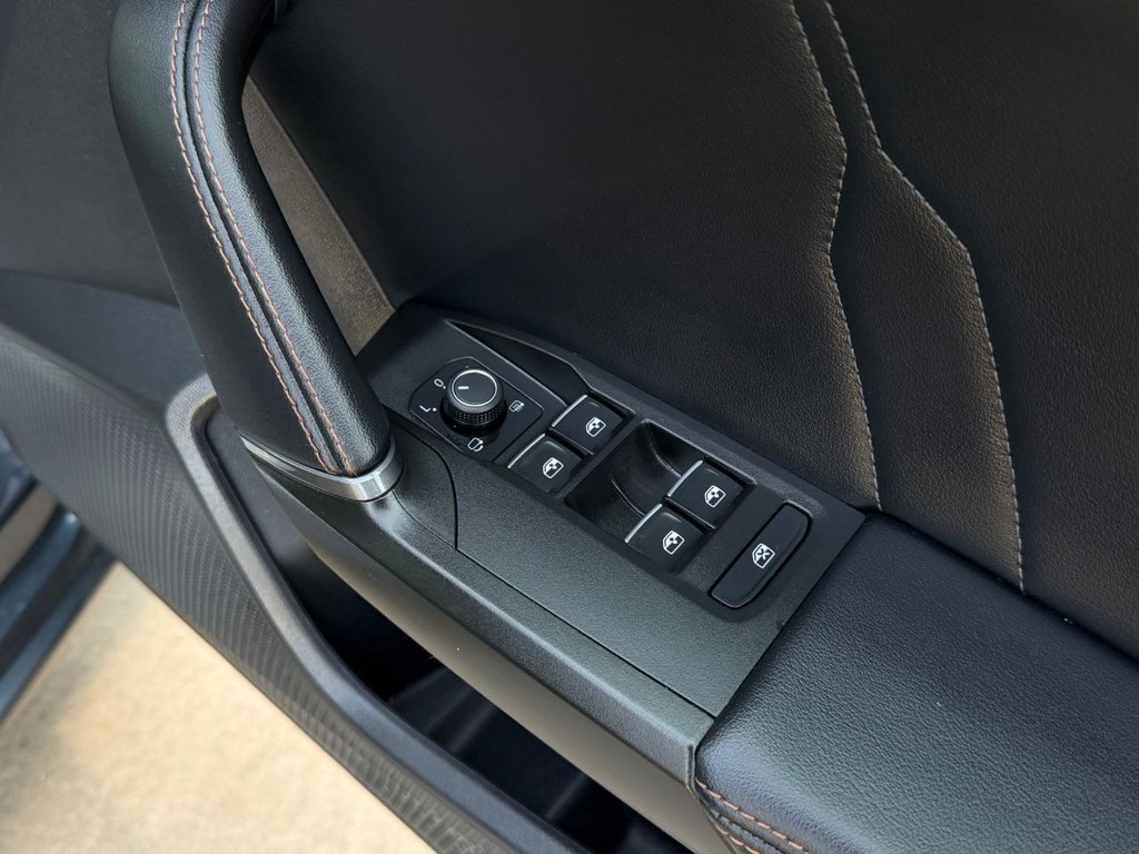 USED 2023 23 CUPRA LEON 1.5 eTSI EVO V1 Hatchback 5dr Petrol Hybrid DSG Euro 6 (s/s) (150 ps) 1 Owner|3 Services|Adp.Cruise|Camera|Apple Car play|Sensors|