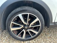 USED 2015 15 NISSAN QASHQAI 1.6 dCi Tekna SUV 5dr Diesel Manual 4WD Euro 5 (s/s) (130 ps) GREAT SERVICE HISTORY WITH THIS CAR
