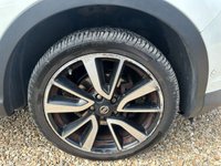 USED 2015 15 NISSAN QASHQAI 1.6 dCi Tekna SUV 5dr Diesel Manual 4WD Euro 5 (s/s) (130 ps) GREAT SERVICE HISTORY WITH THIS CAR