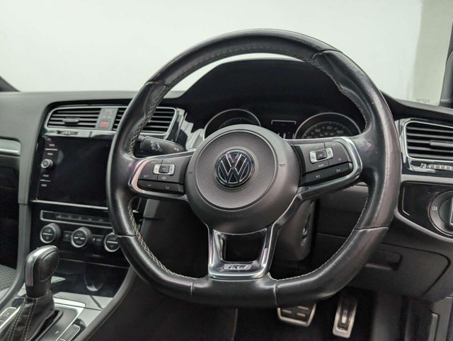 USED 2020 69 VOLKSWAGEN GOLF 2.0 Golf R-Line Edition TDI Semi-Auto 5dr CLICK & COLLECT/ HOME DELIVERY