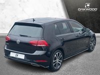 USED 2019 69 VOLKSWAGEN GOLF 2.0 TDI R-Line Edition Hatchback 5dr Diesel DSG Euro 6 (s/s) (150 ps) BEAUTIFUL PEARL BLACK PAINT WITH PRIVACY GLASS & LOW MILES