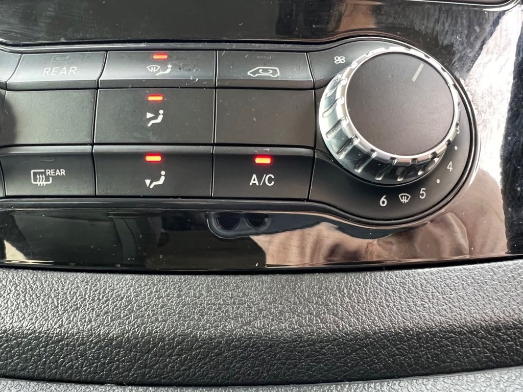 USED 2021 71 MERCEDES-BENZ VITO 2.0 119 CDI Sport Crew Van Double Cab 5dr Diesel G-Tronic RWD L2 Euro 6 (s/s) (LWB) (190 ps) 8 SEATS / REAR TV'S