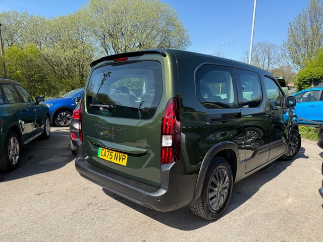 View our PEUGEOT e-Rifter