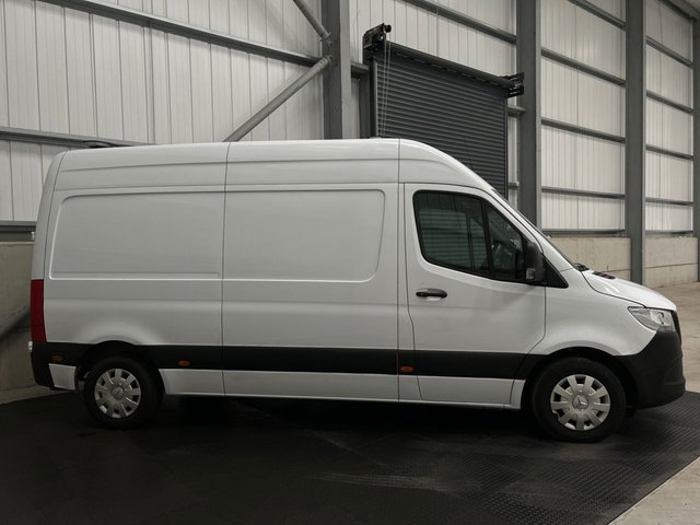 View our MERCEDES-BENZ SPRINTER