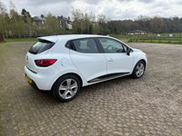 USED 2016 16 RENAULT CLIO 1.2 16V Dynamique Nav Hatchback 5dr Petrol Manual Euro 6 (75 ps) Full Service History