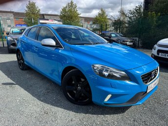 2015 VOLVO V40