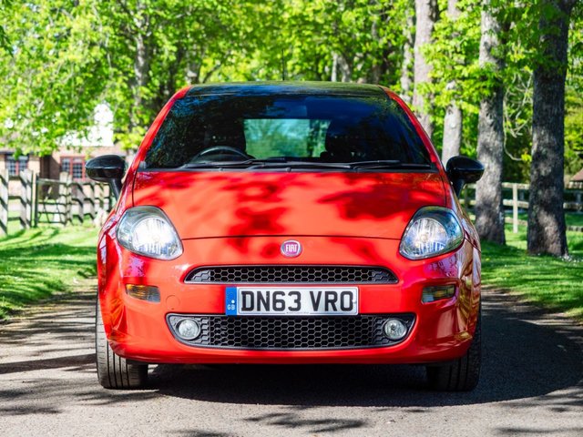 View our FIAT PUNTO