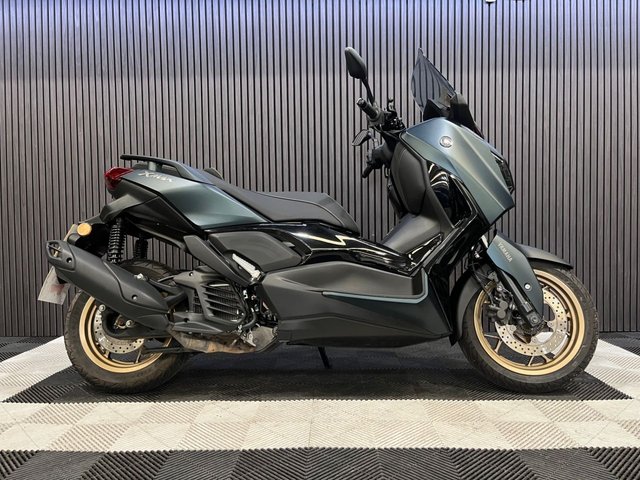 View our YAMAHA XMAX 125