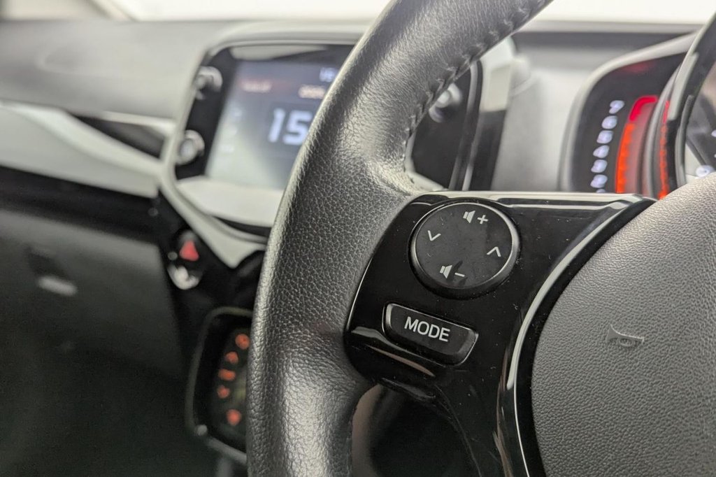 USED 2020 PEUGEOT 108 1.0 Collection Hatchback 5dr Petrol Manual Euro 6 (s/s) (72 ps) Car Play, Rear Camera, Climate