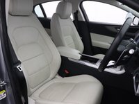 USED 2019 69 JAGUAR XE 2.0 D180 R-Dynamic SE Saloon 4dr Diesel Auto Euro 6 (s/s) (180 ps) APPLE CARPLAY | REVERSE CAMERA