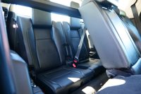 USED 2021 21 LAND ROVER DISCOVERY SPORT 2.0 D165 MHEV S SUV 5dr Diesel Auto 4WD Euro 6 (s/s) (163 ps) SANTORINI BLACK METALLIC PAINTWORK + SURROUND CAMERA + APPLE CARPLAY